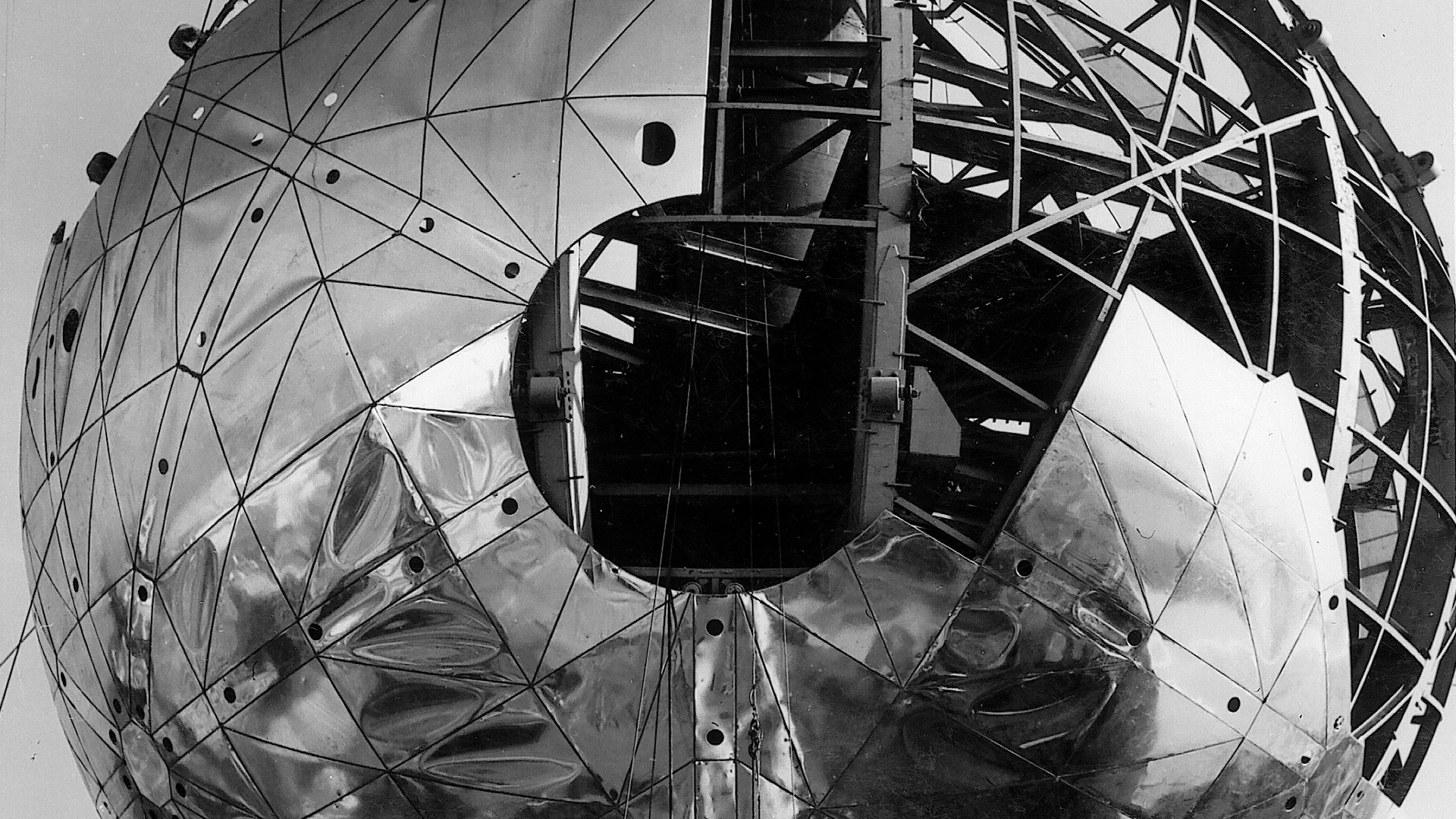 the construction of the Atomium